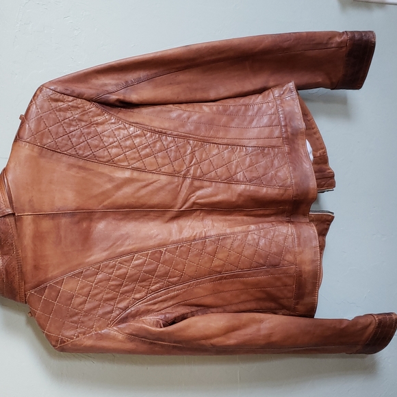 Leather jacket - Picture 3 of 5